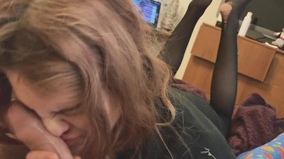 गला डिक फटे होजरी में और फटे ऊँची एड़ी के जूते मिलना अच्छा है